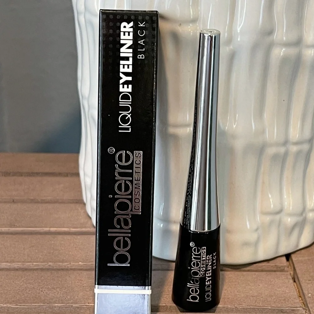 bella’pierre Liquid Eyeliner *Jet Black*